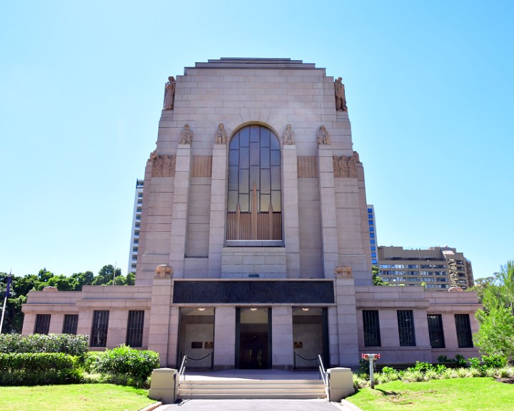 Approaching the Eastern Side of the ANZAC Memorial